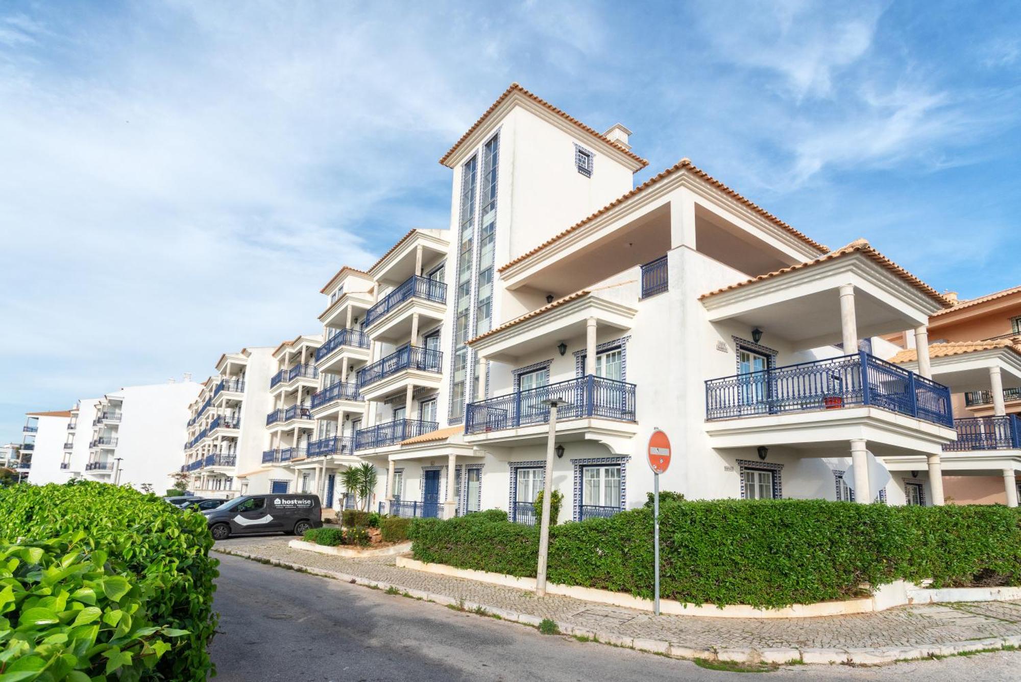 Appartement Wonderful Flats With Pool By Host Wise à Albufeira Extérieur photo